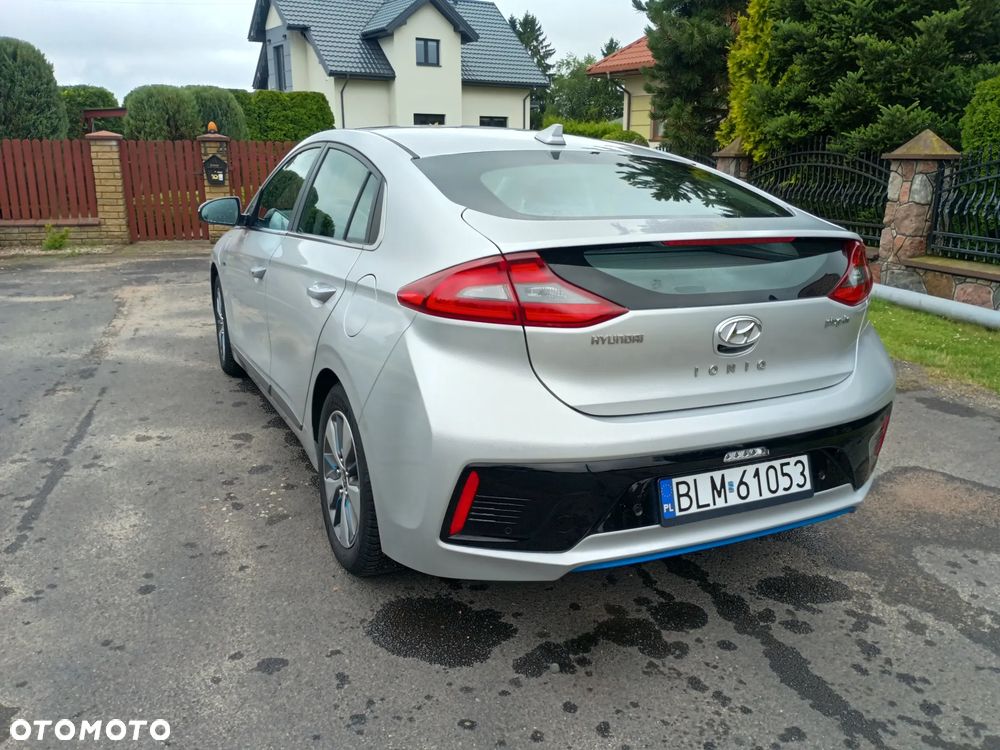 Hyundai IONIQ 1.6 GDI Premium - 4