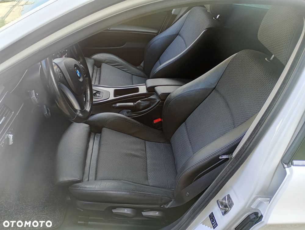 BMW Seria 3 320d xDrive DPF - 22