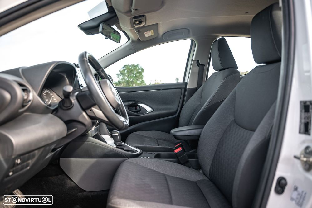 Toyota Yaris - 10