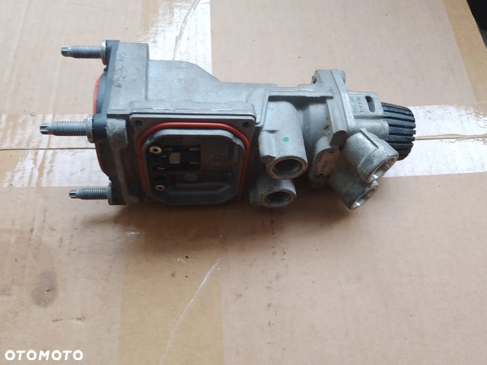 ZAWÓR HAMULCA WABCO MB ACTROS MP4 A0044314706 - 2
