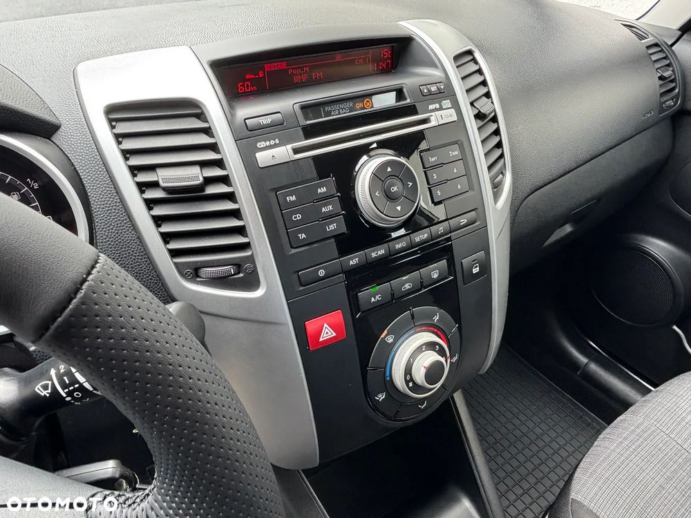 Kia Venga 1.4 L - 8