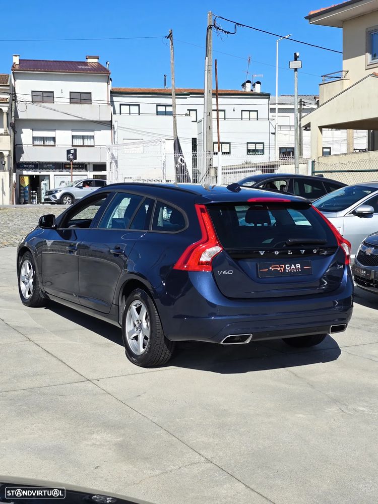 Volvo V60 2.0 D4 Kinetic - 25