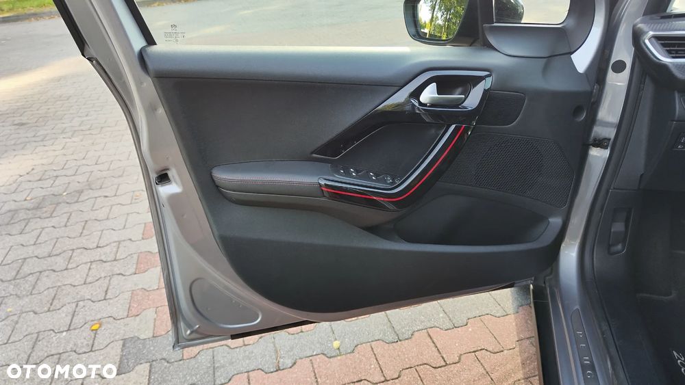 Peugeot 2008 PureTech 110 Stop&Start GT-Line Edition - 18