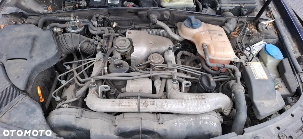 Skoda Superb 1 I 01-08 2.5 TDI V6 AYM SILNIK słupek - 1