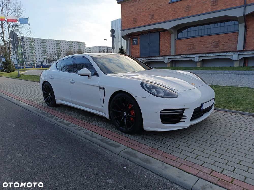 Porsche Panamera 4 PDK Edition - 26