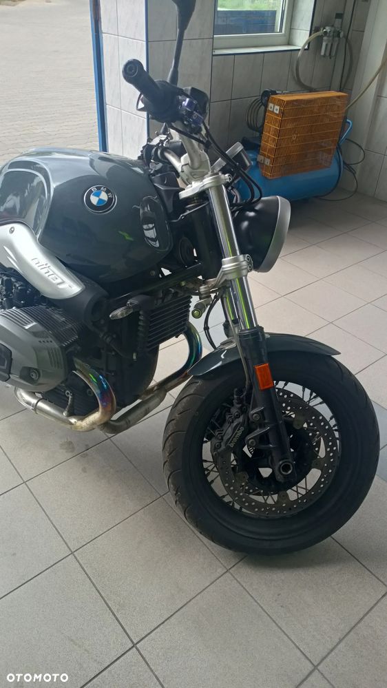 BMW R - 2