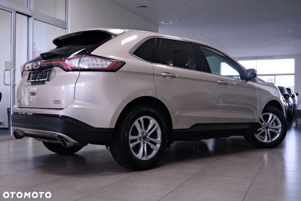Ford Edge - 8