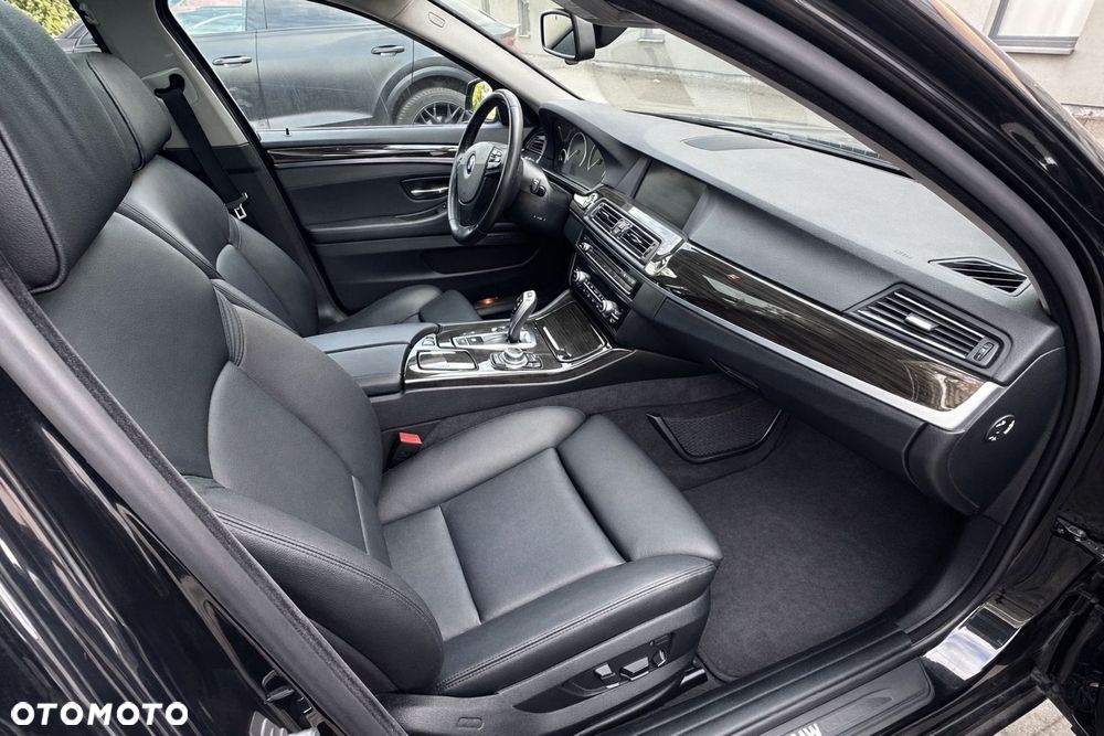 BMW Seria 5 535d xDrive - 9