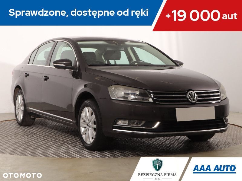 Volkswagen Passat - 2