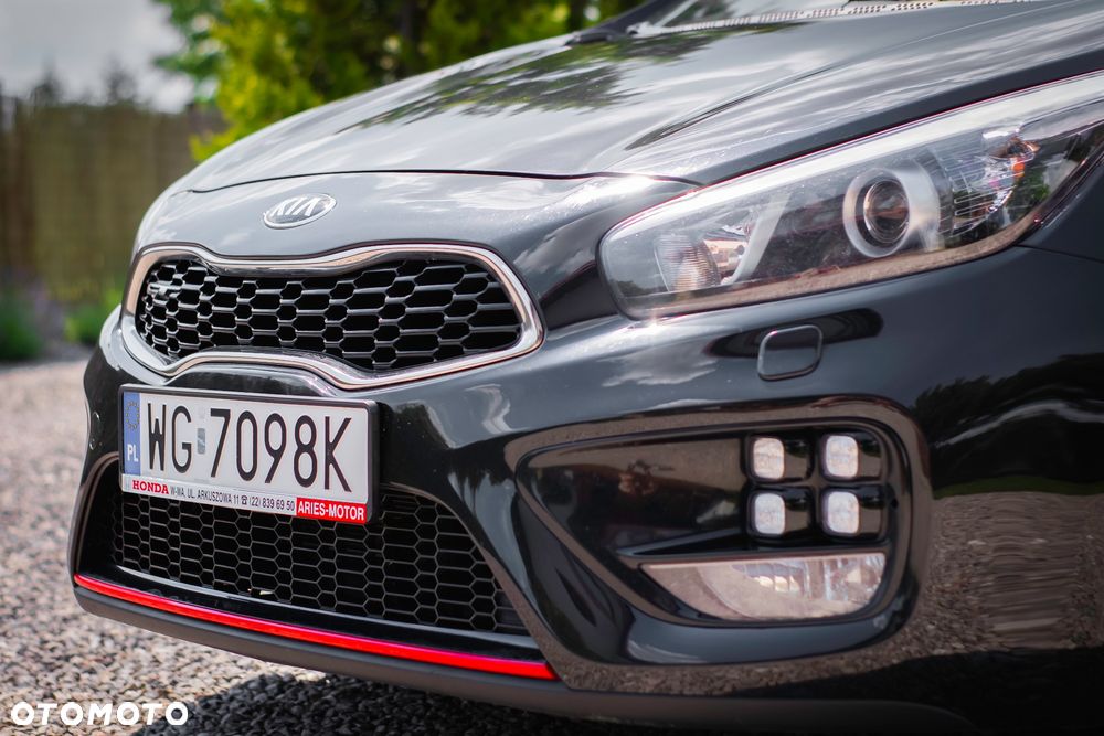 Kia Ceed 1.6 T-GDI GT - 3