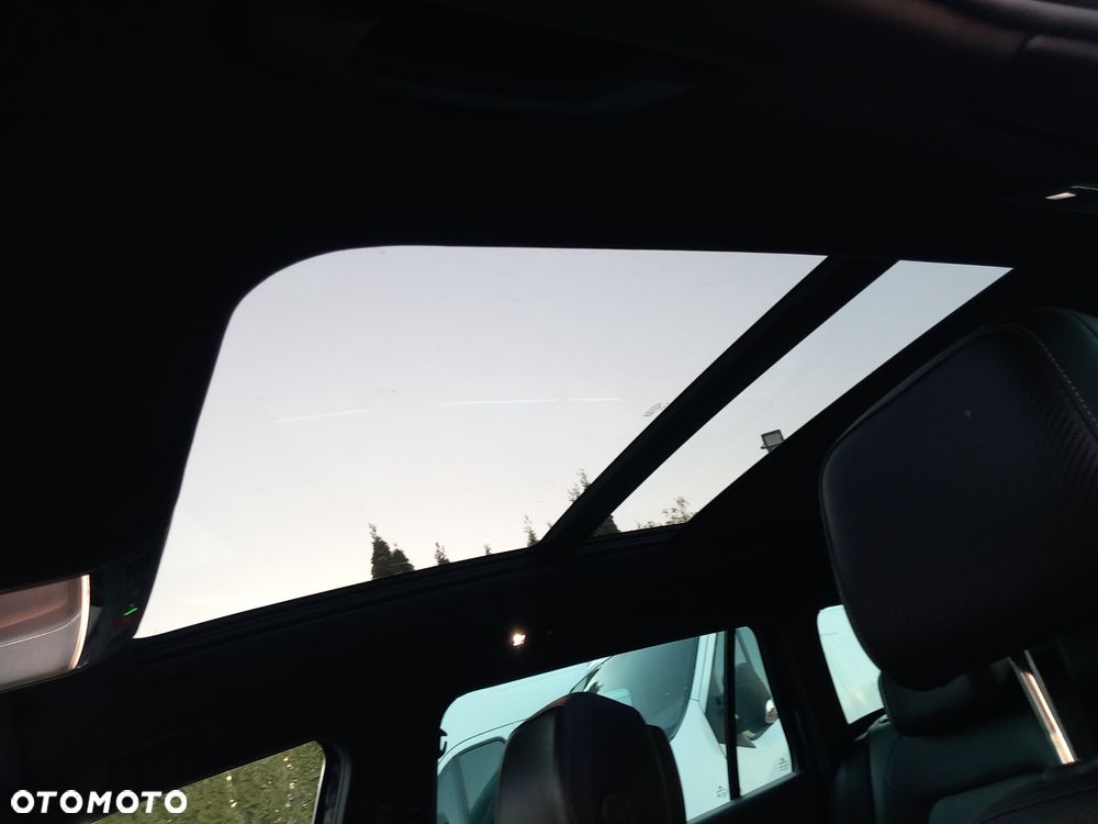 Volkswagen Passat Variant 2.0 TDI SCR DSG 4Motion Business - 10