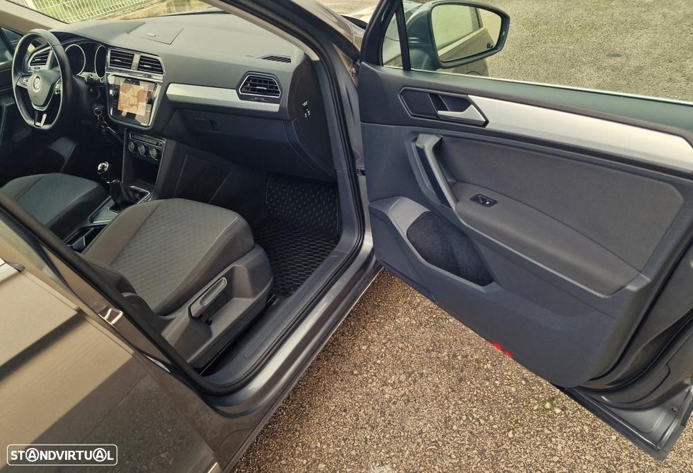 VW Tiguan 2.0 TDI Highline - 17