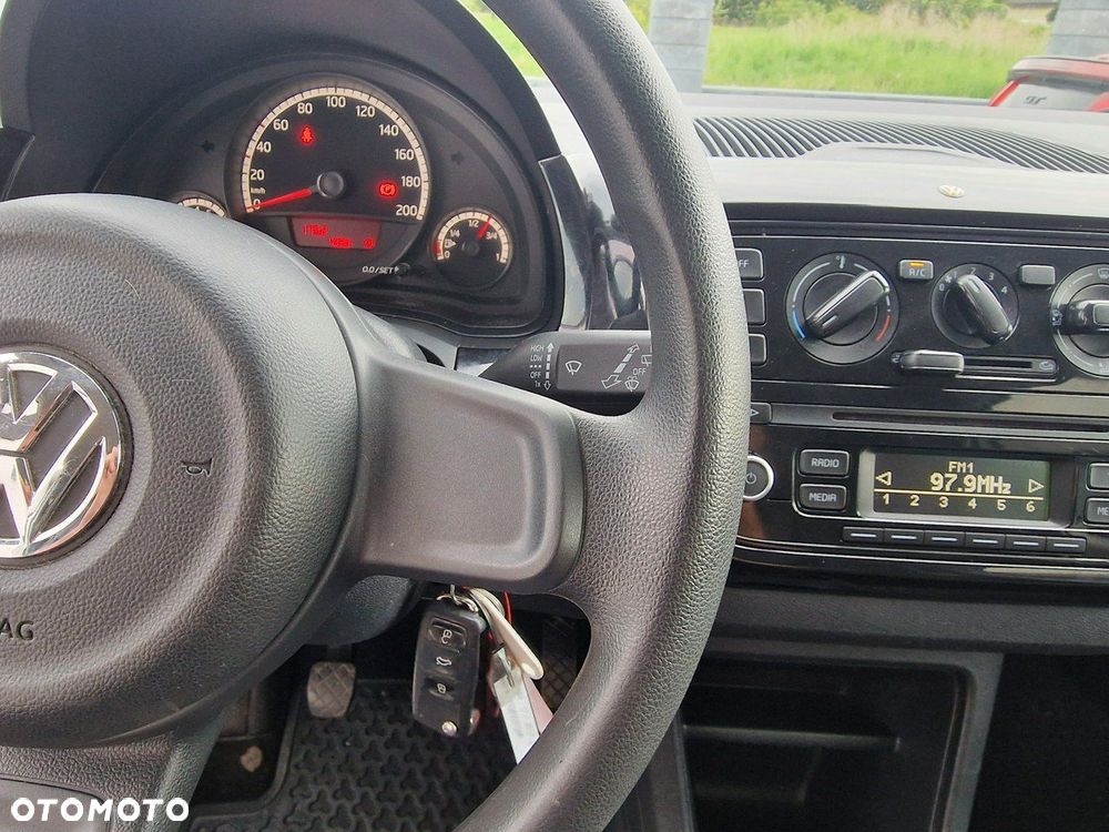 Volkswagen up! - 9