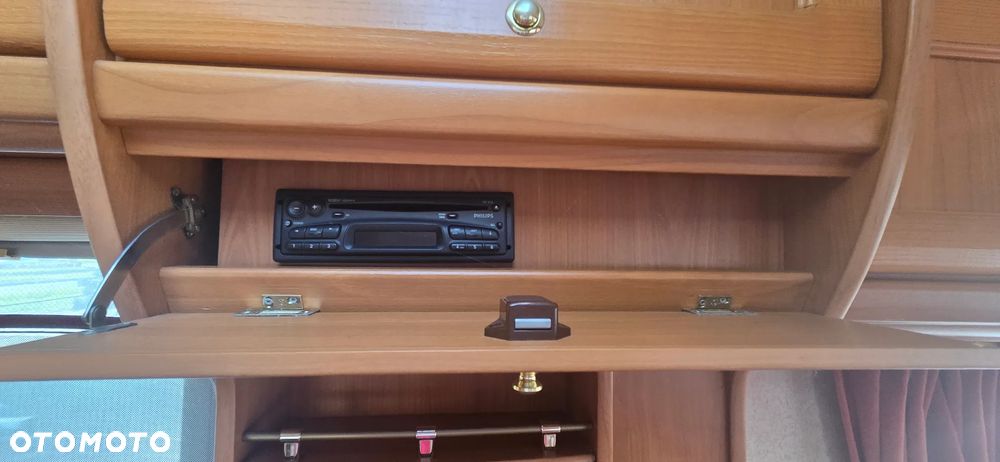 Inny Bessacarr  Cameo - 16