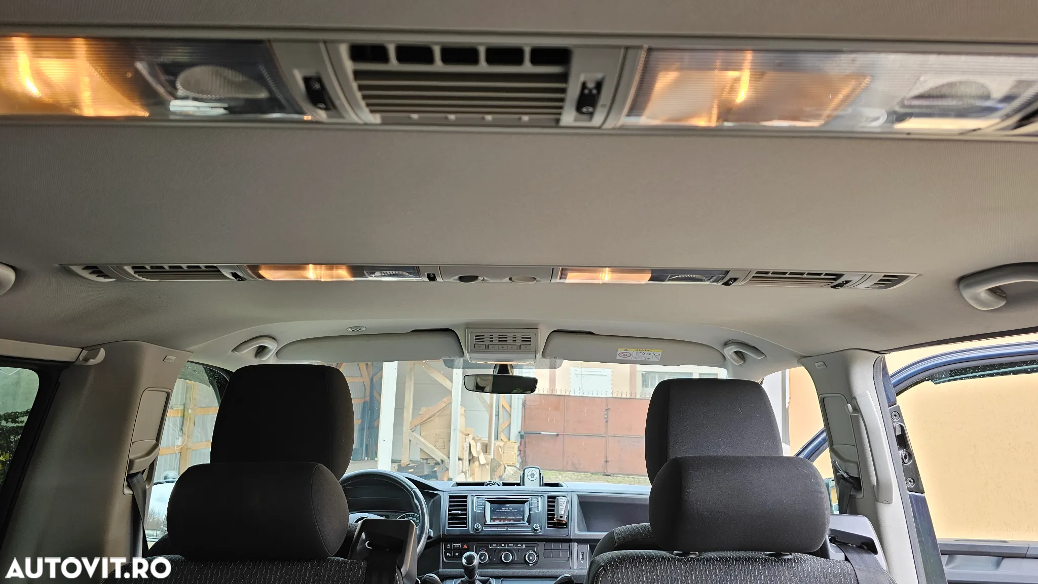 Volkswagen Multivan - 10