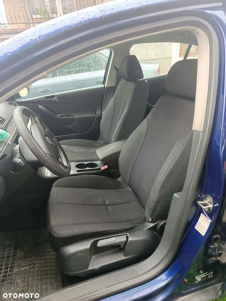 Volkswagen Passat 2.0 TDI Trendline - 9