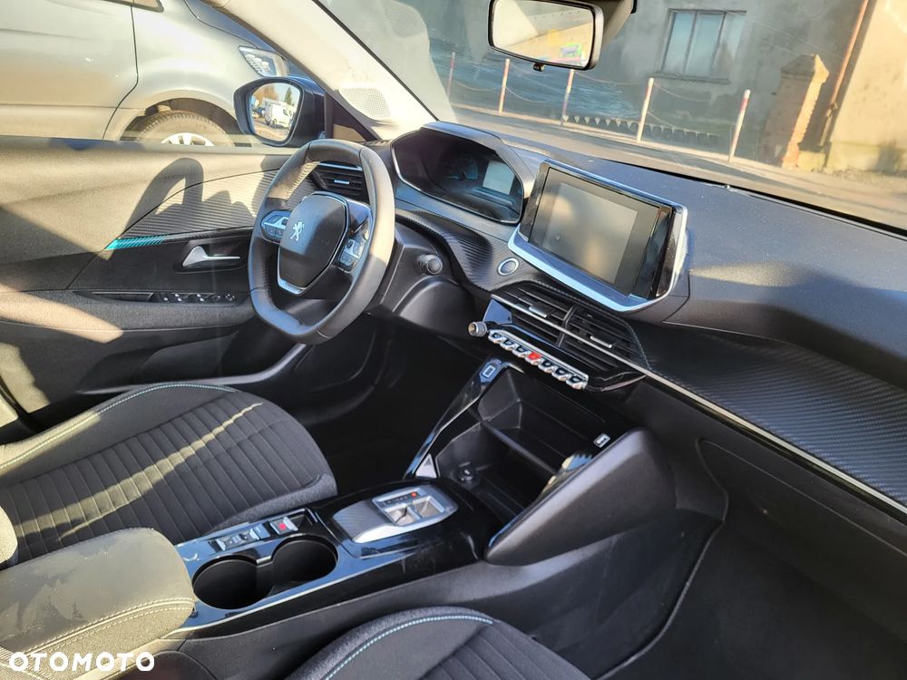 Peugeot 208 - 20