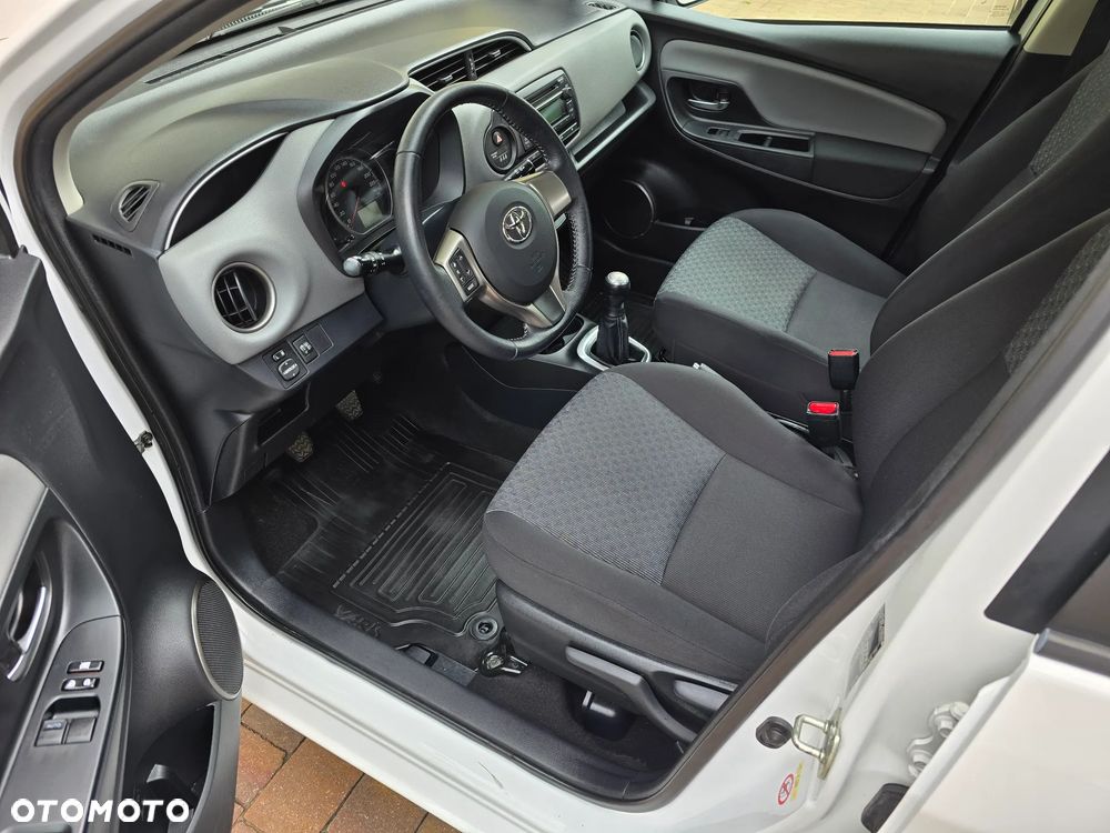 Toyota Yaris 1.0 Active EU6 - 12
