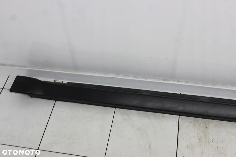 LISTWA PROGOWA PRAWA PRÓG FORESTER II LIFT 05R- - 2