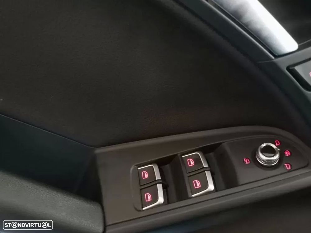 Audi A5 Cabrio 2.0 TDi S-line — fotografia 9