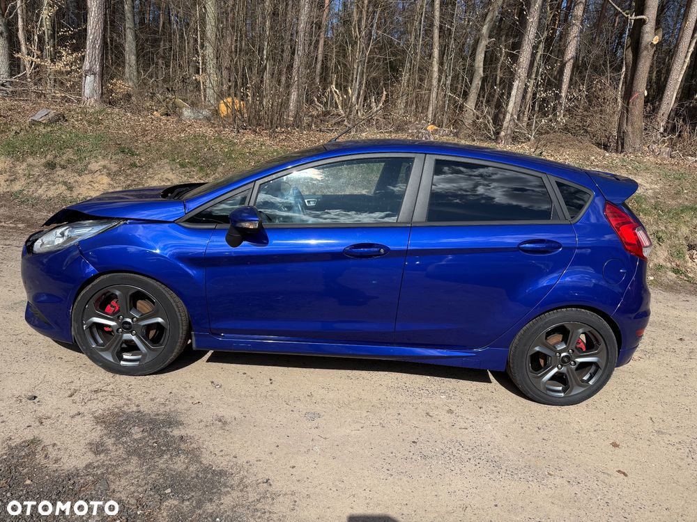 Ford Fiesta 1.6 EcoBoost ST - 5