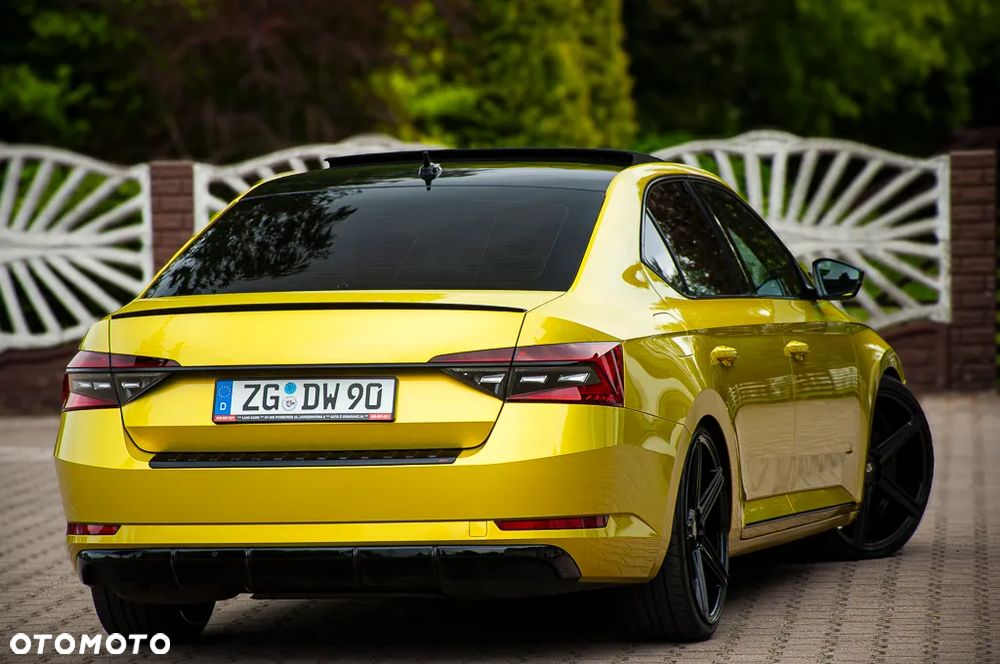 Skoda Superb 2.0 TDI DSG Sportline - 36