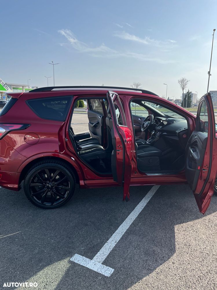 Ford Kuga 2.0 TDCi 4x4 Aut. ST-Line - 12