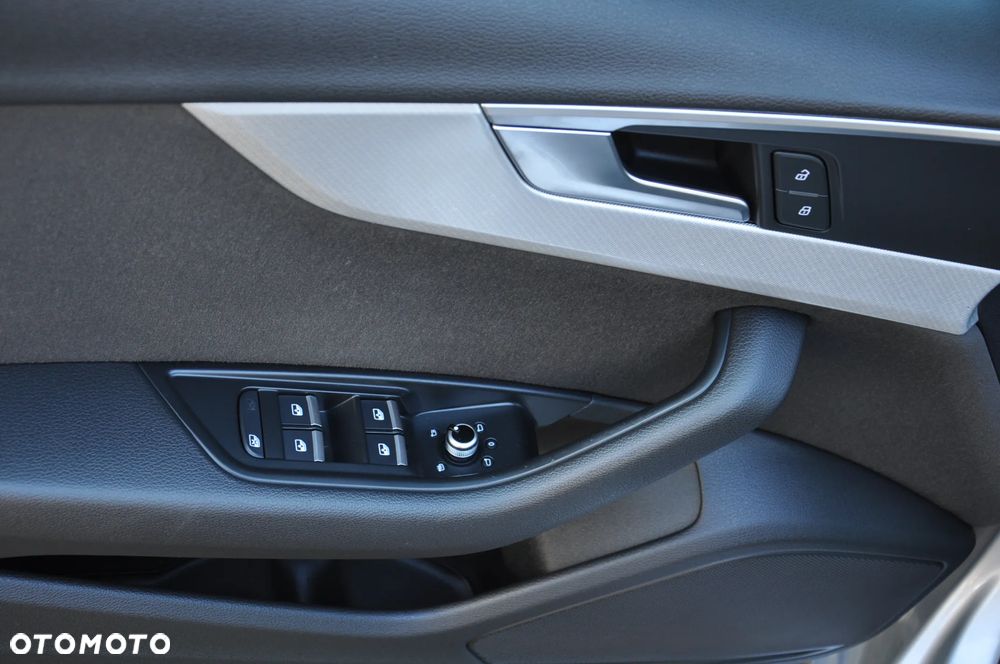 Audi A4 Avant 2.0 TDI ultra S tronic sport - 12