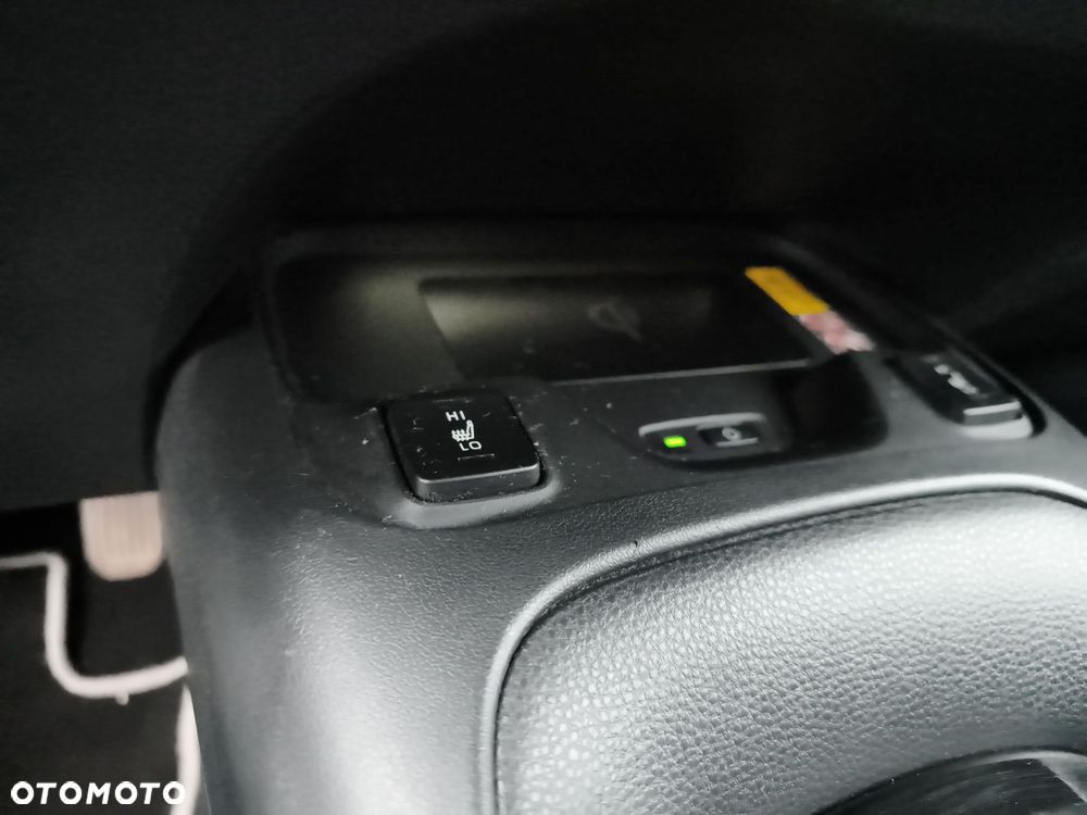 Toyota Corolla 1.8 Hybrid Style - 25