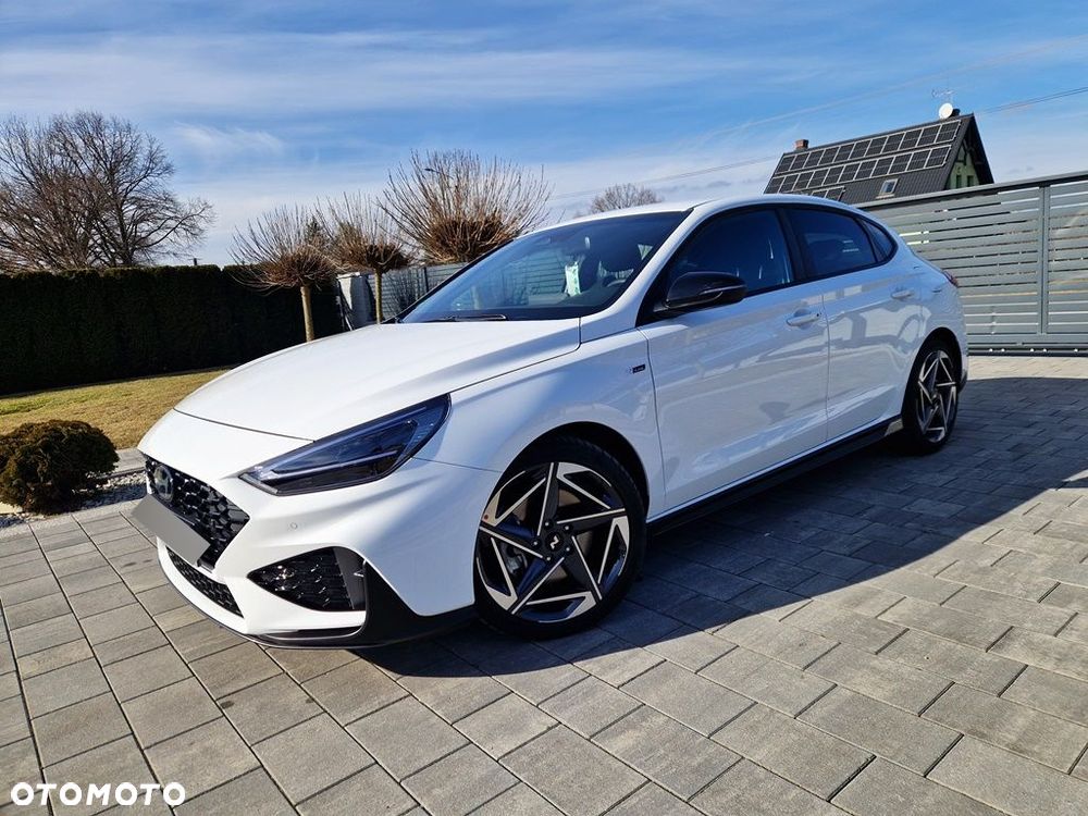 Hyundai i30 1.5 T-GDI 48V-Hybrid DCT Advantage - 2