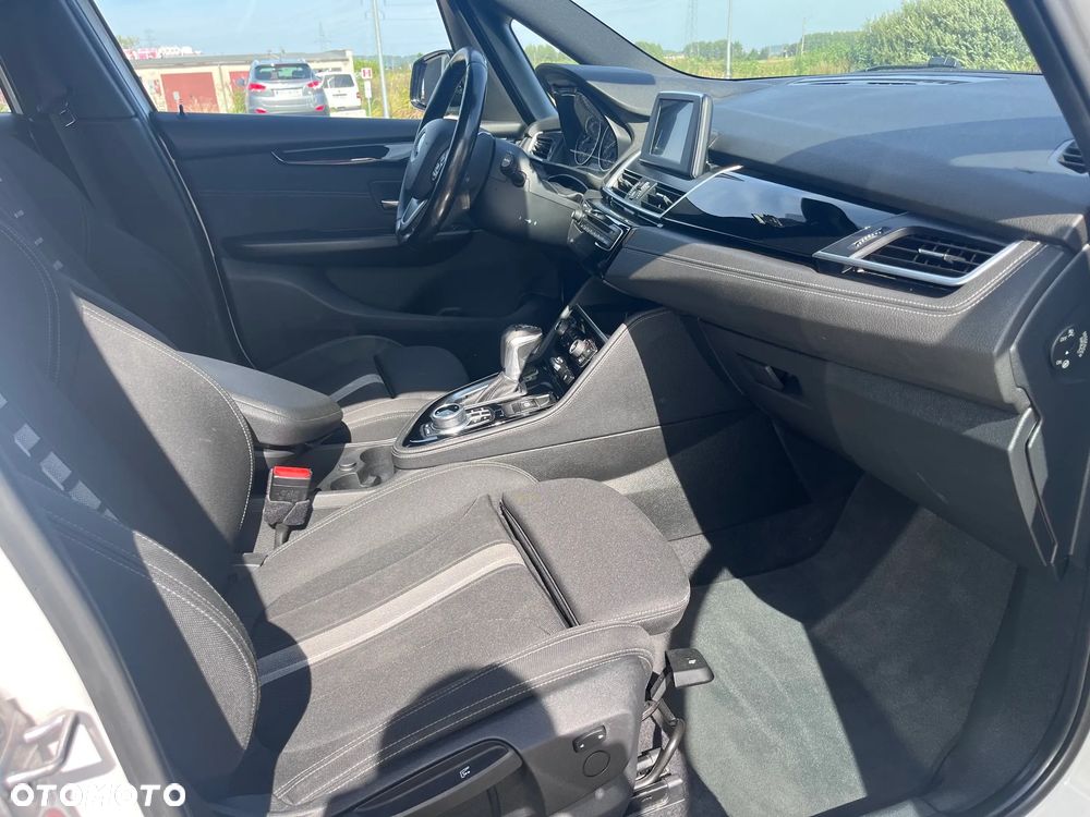BMW Seria 2 216d Sport Line - 15