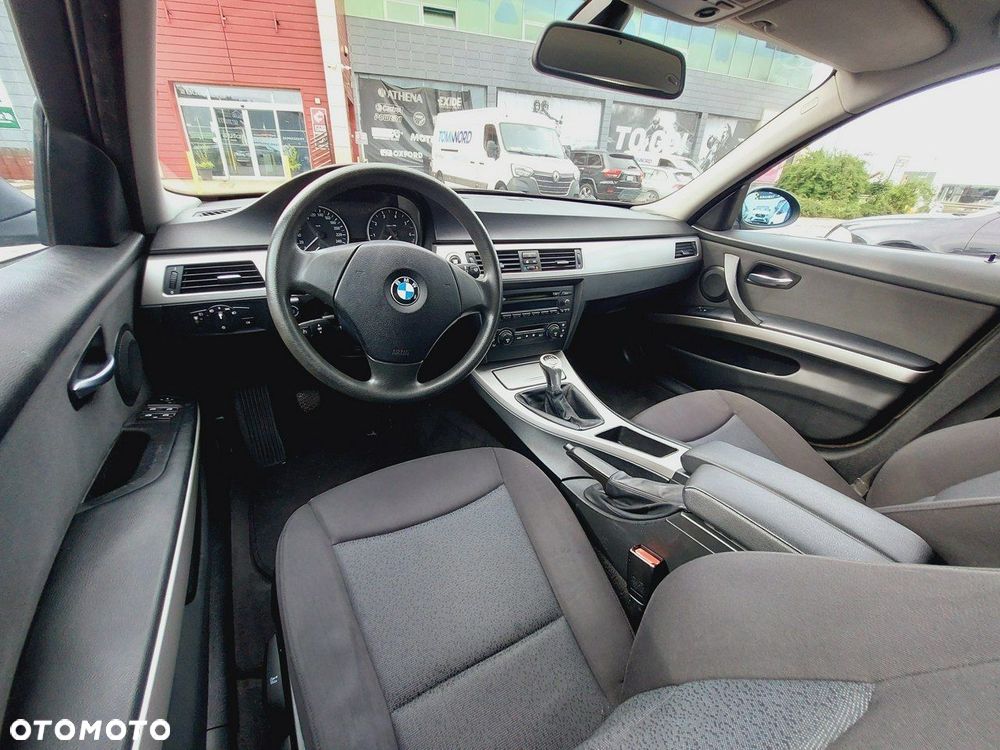BMW Seria 3 - 21
