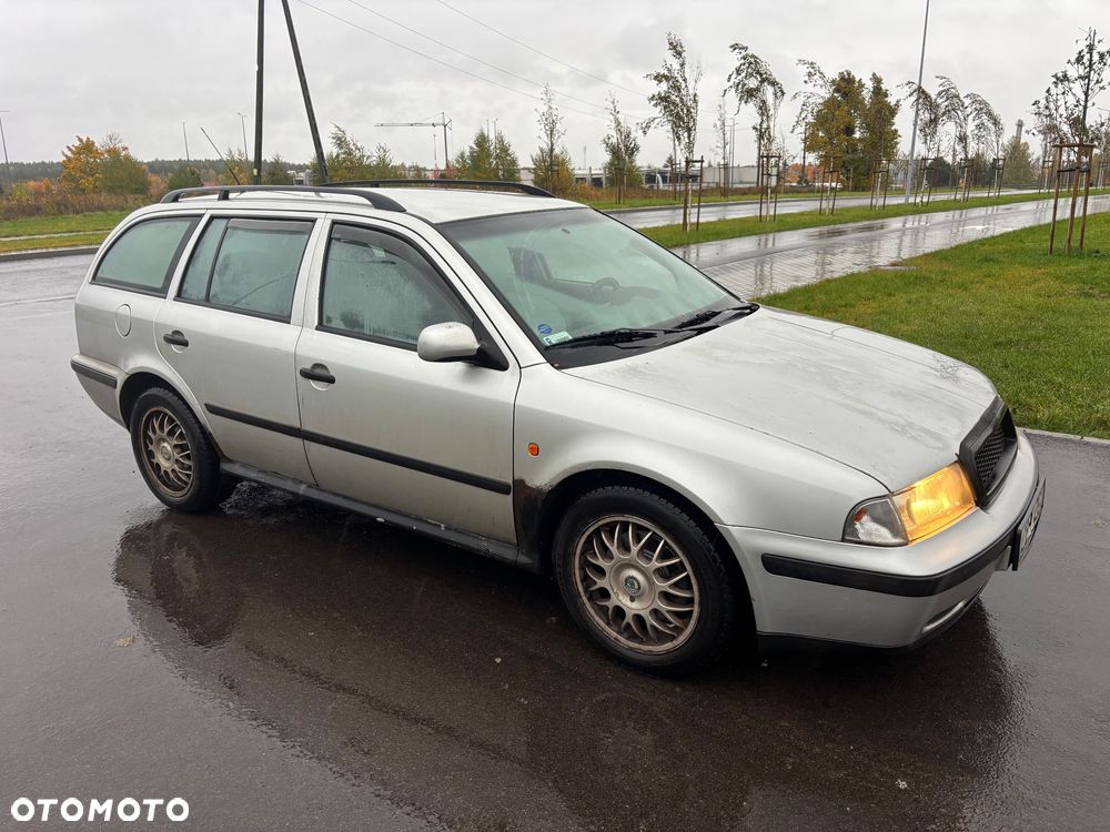 Skoda Octavia 2.0 Combi Advance - 3