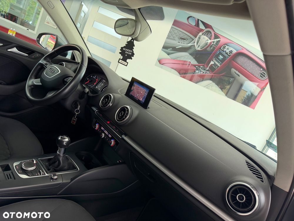 Audi A3 Sportback 1.6 TDI Ambition - 10