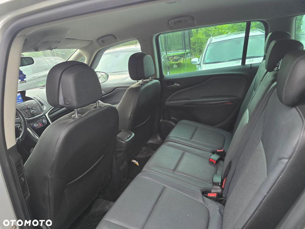 Opel Zafira - 11