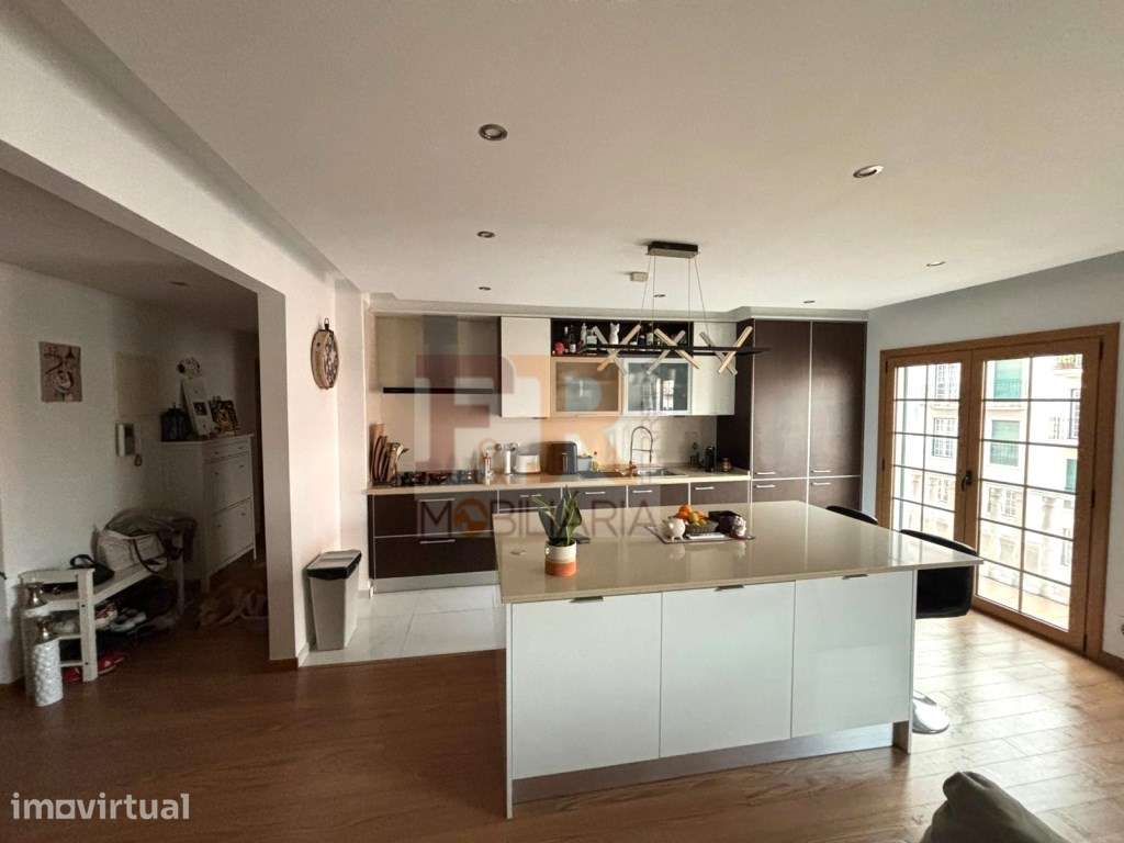 'Excelente' Apartamento T2 Moderno com Varanda ,Parqueamento Amadora - Grande imagem: 3/18