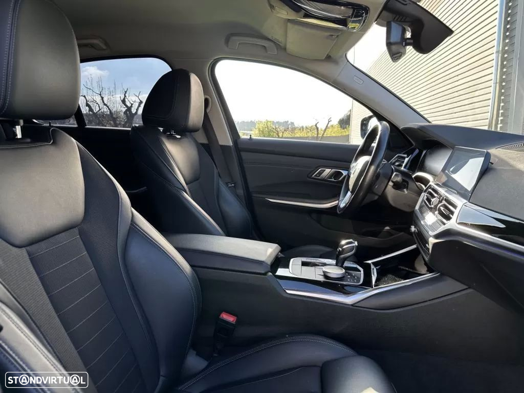 BMW 320 d Aut. M Sport - 32