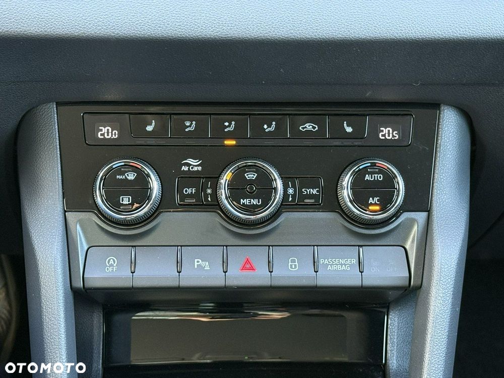 Skoda Karoq 1.5 TSI ACT 4x2 Style DSG - 25