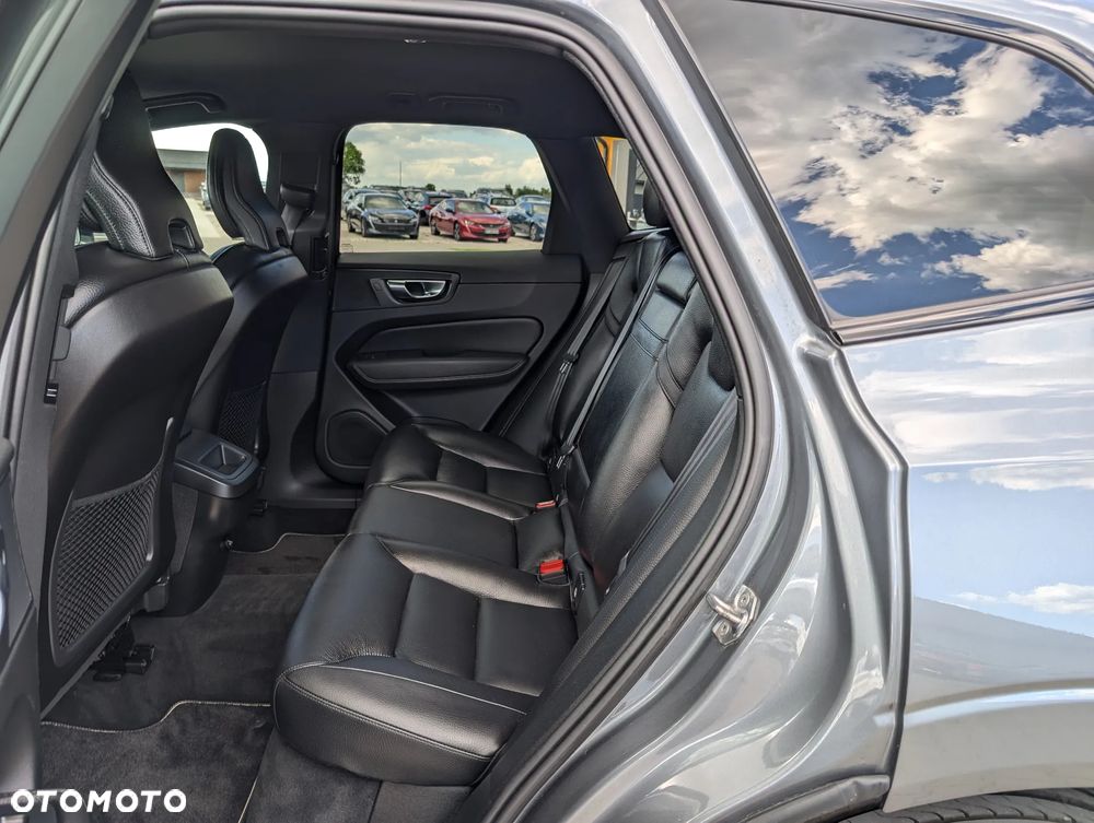 Volvo XC 60 D4 R-Design - 37
