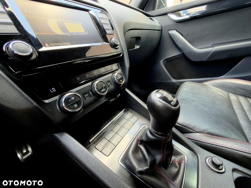 Skoda Octavia 2.0 TSI RS 230 - 20
