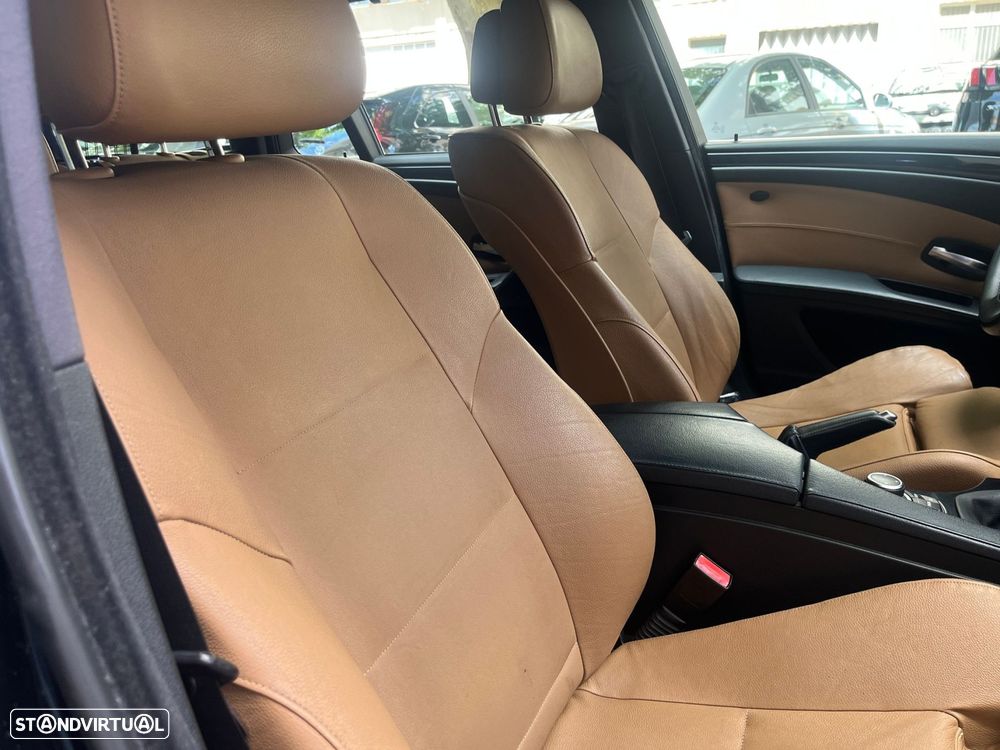 BMW 520 d Executive - 29