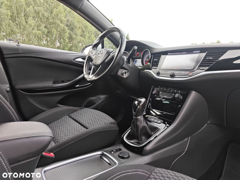 Opel Astra 1.4 T Dynamic - 28