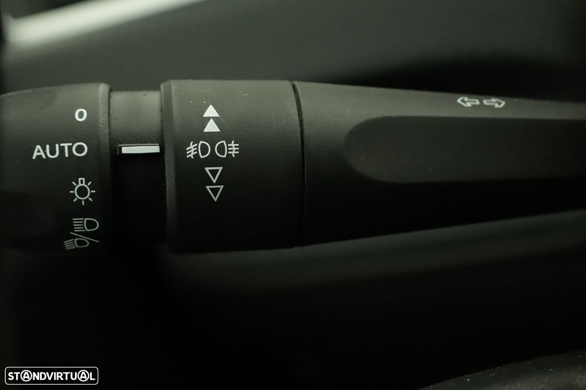 Peugeot 208 1.2 PureTech Style - 16