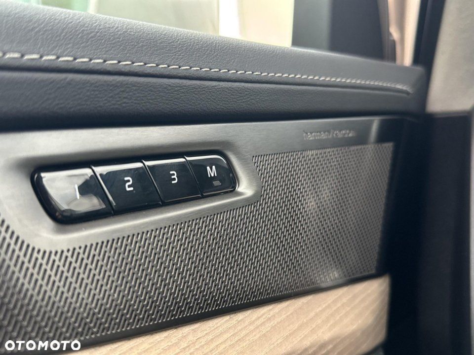 Volvo XC 90 - 21