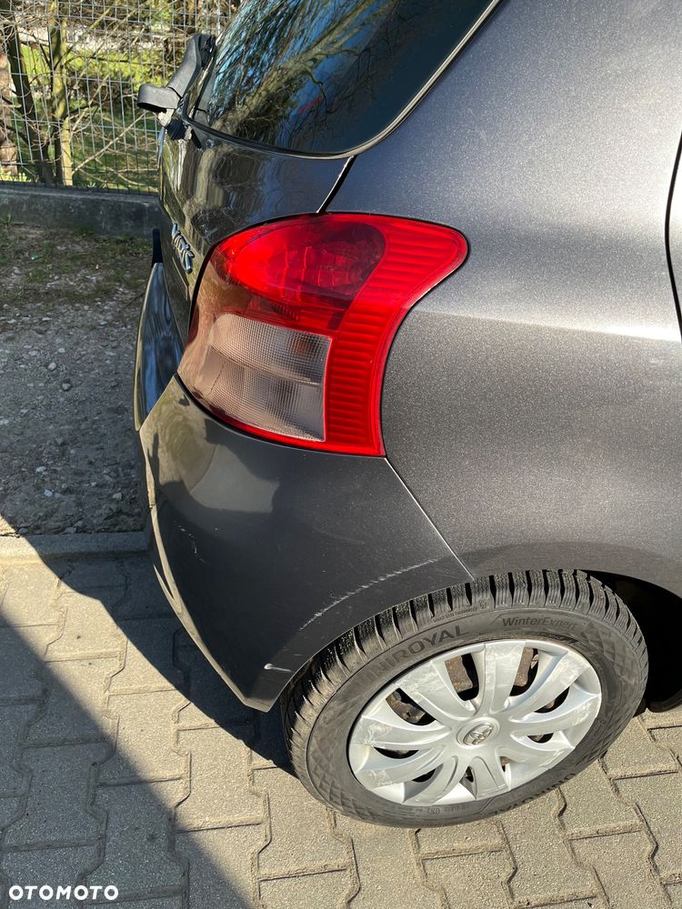 Toyota Yaris 1.3 - 12