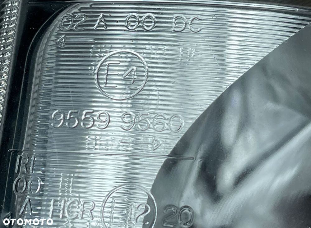 MAN TGS TGX LIONS CITY LAMPA REFLEKTOR PRAWA PRZÓD 5690200028 16.01.18 - 6