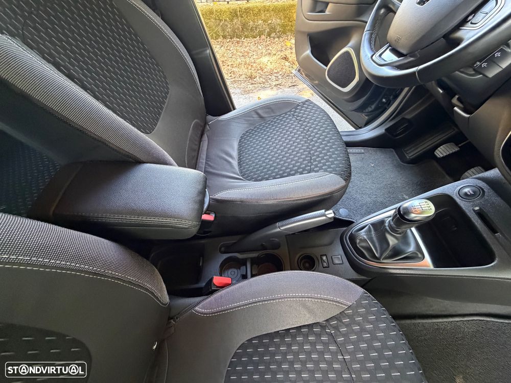 Renault Captur 1.5 dCi Exclusive - 20