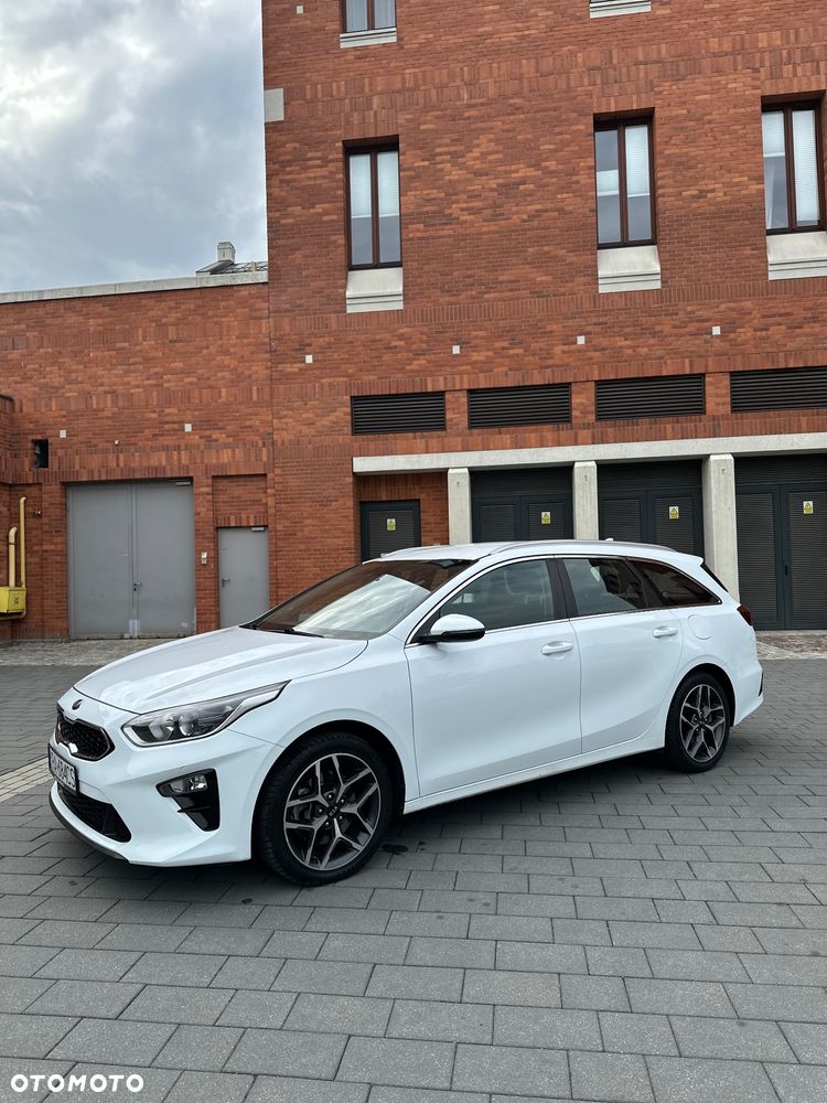 Kia Ceed 1.6 CRDi mHEV L DCT - 23