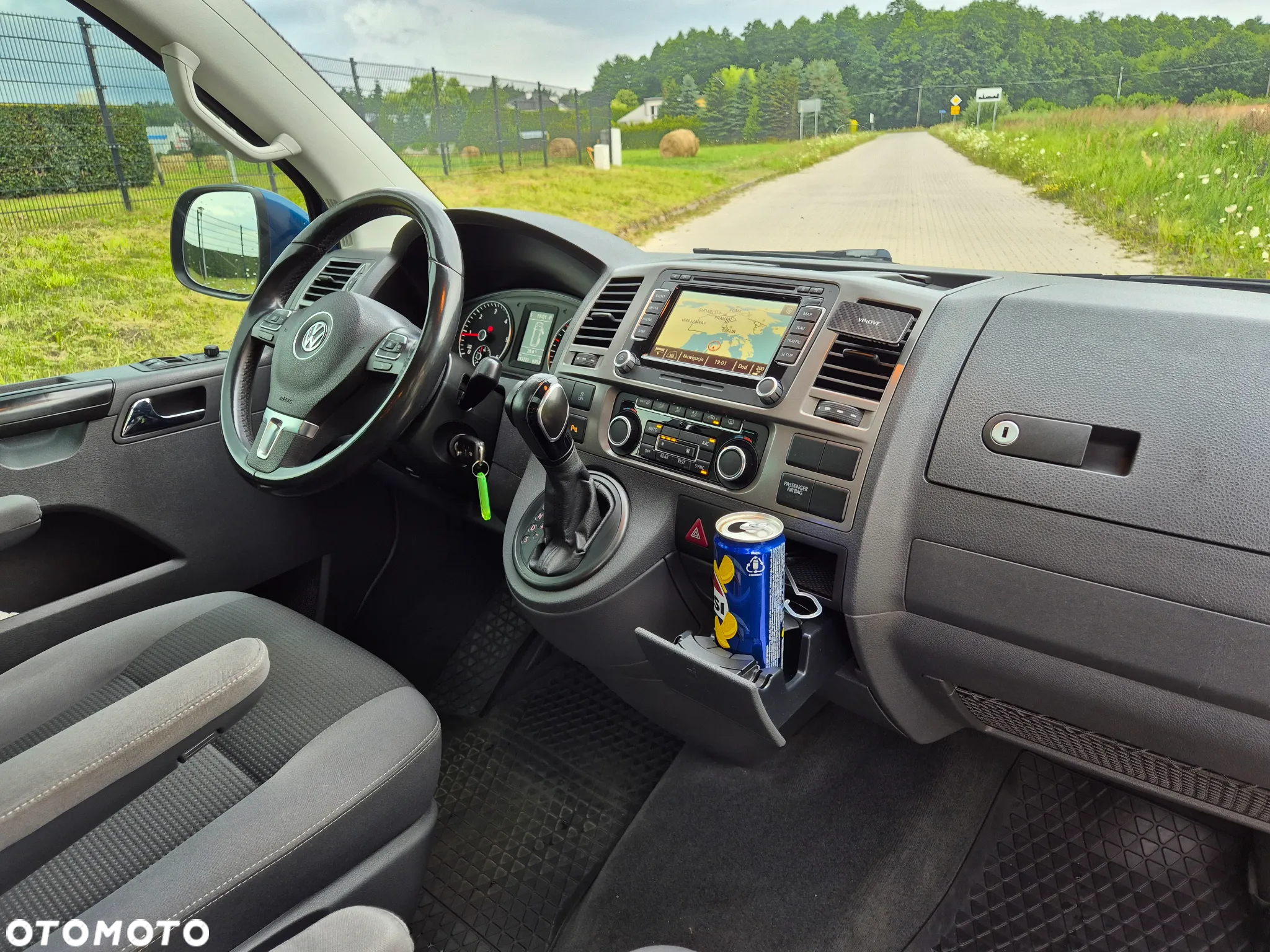 Volkswagen Multivan - 15