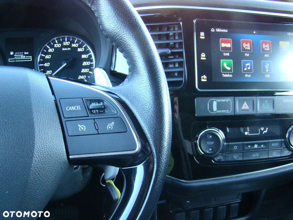 Mitsubishi Outlander 2.0 2WD CVT Diamant - 25